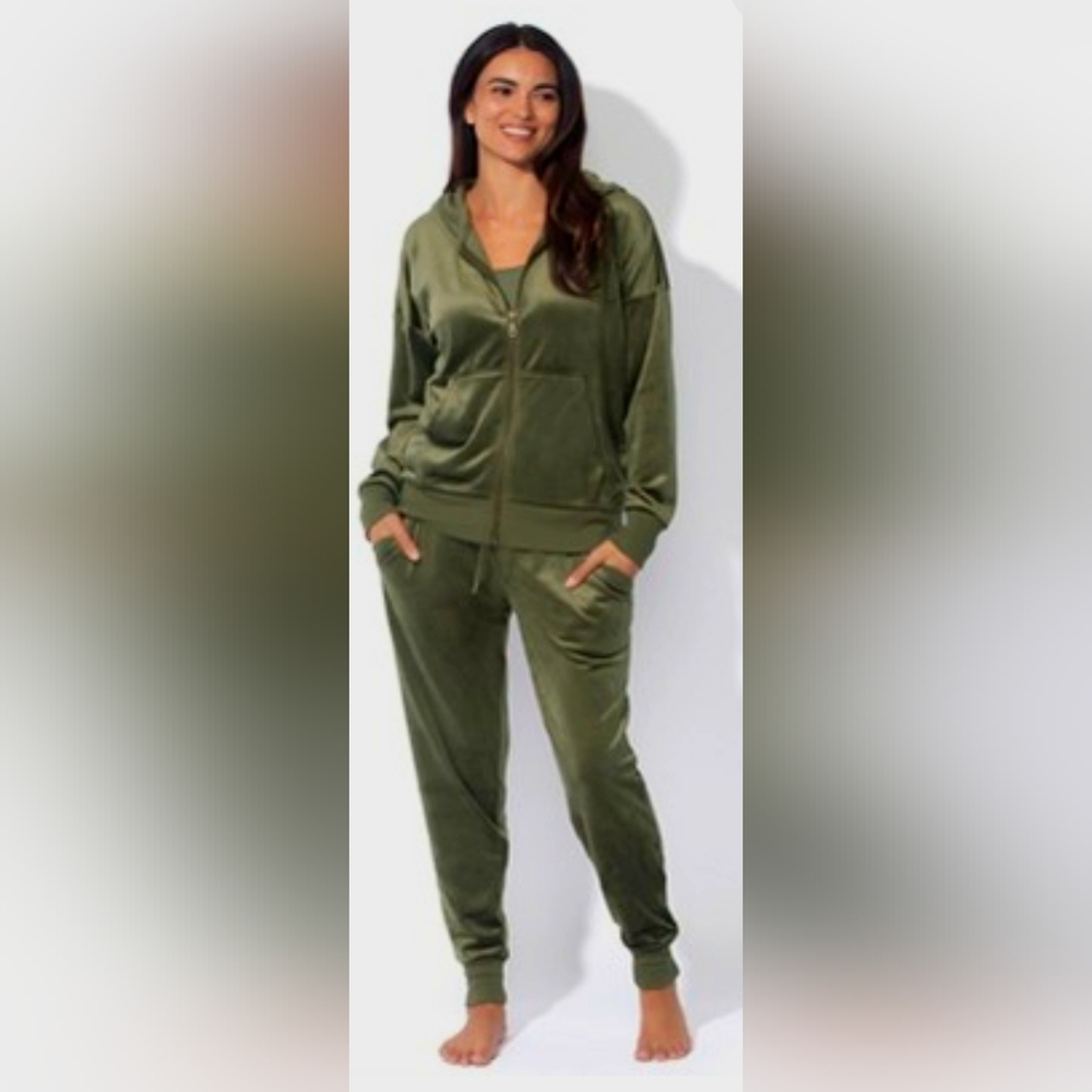 Felina Olive Velour Women's Jogger Set. Size Small 4-6.